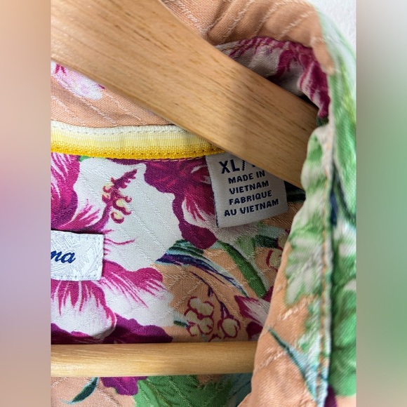 Tommy Bahama Men's  XL Hawaiian Hibiscus Multi Aloha Tropical Shirt 100% Silk - Picture 4 of 7